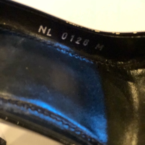 LV shoes size 8 or 38 euro - Picture 4 of 7